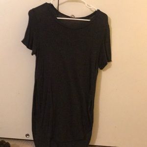 Scoop bottom grey T-shirt